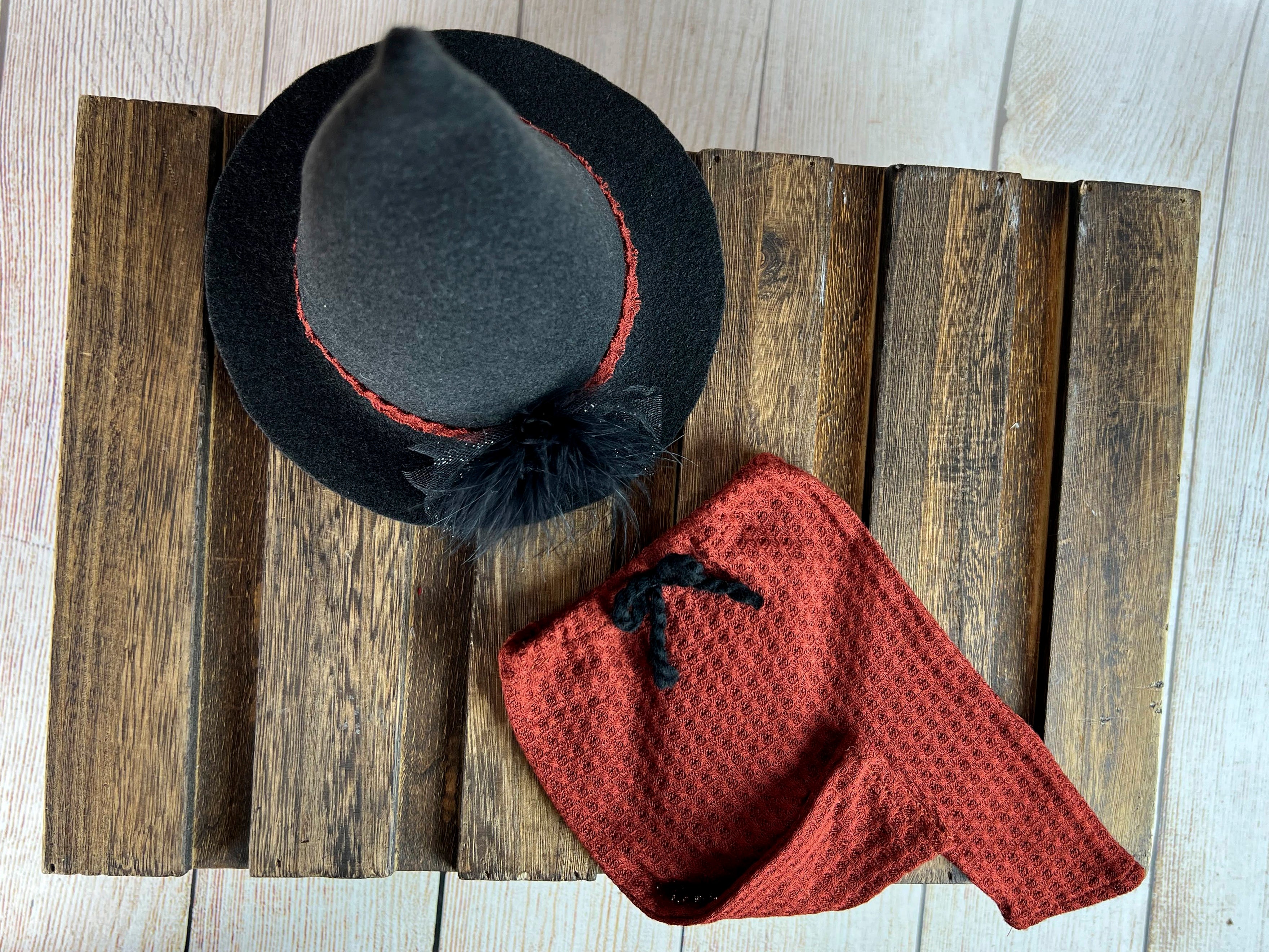 SET Baby Witch Hat and Pants - Rust