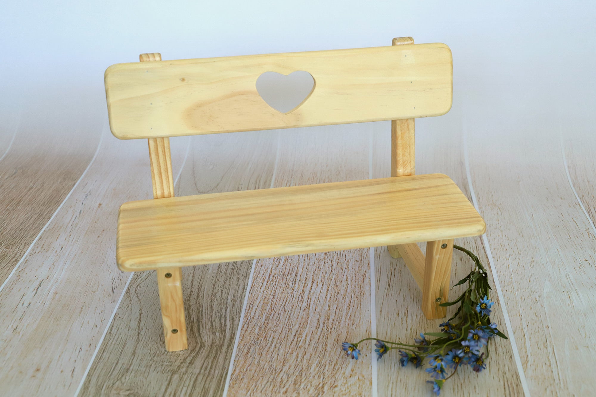 Park Bench - Heart Center - Natural