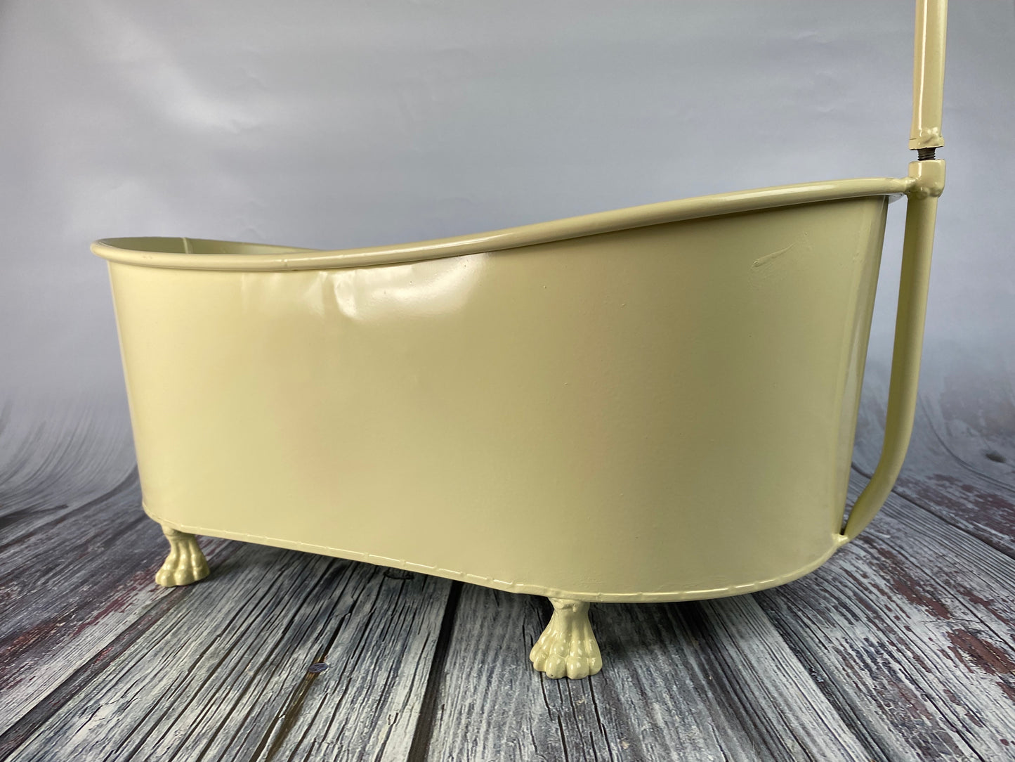 Footed Vintage Bathtub - Light Yellow - Model 2 (AS IS ITEM #1)