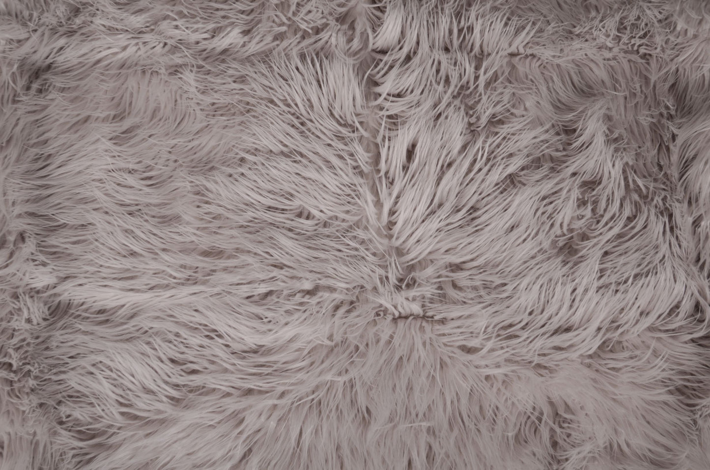 Faux Fur - White – Newborn Studio Props