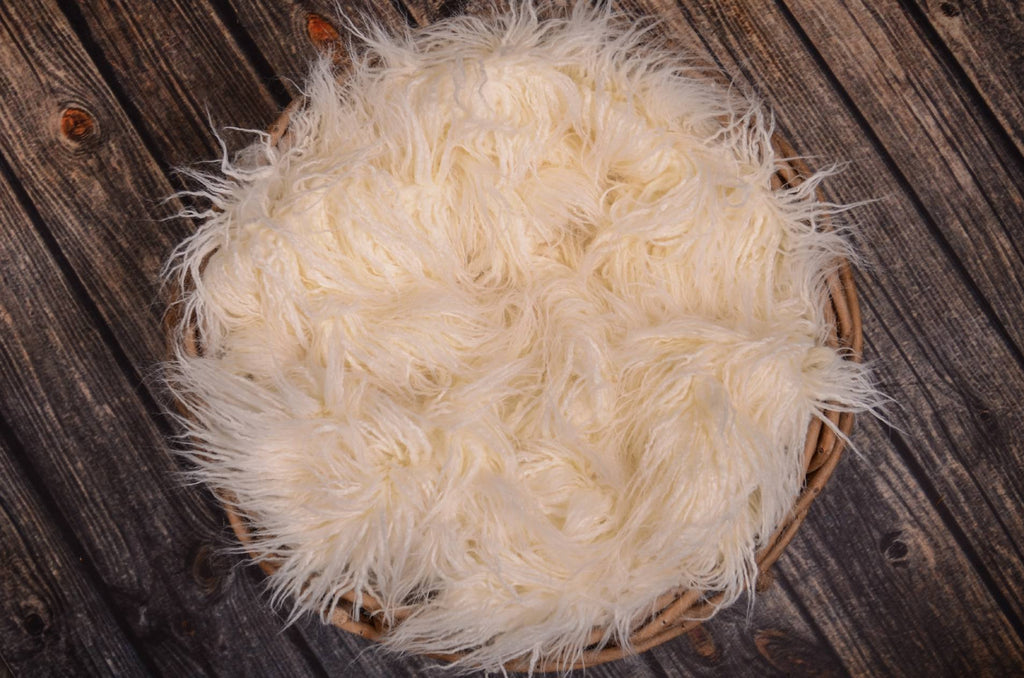 Mongolian Faux Fur - White-Newborn Photography Props