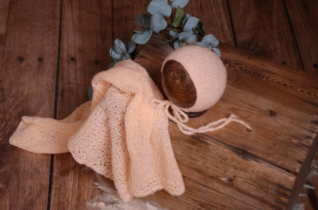 SET Smooth Mohair Bonnet and Wrap - Salmon