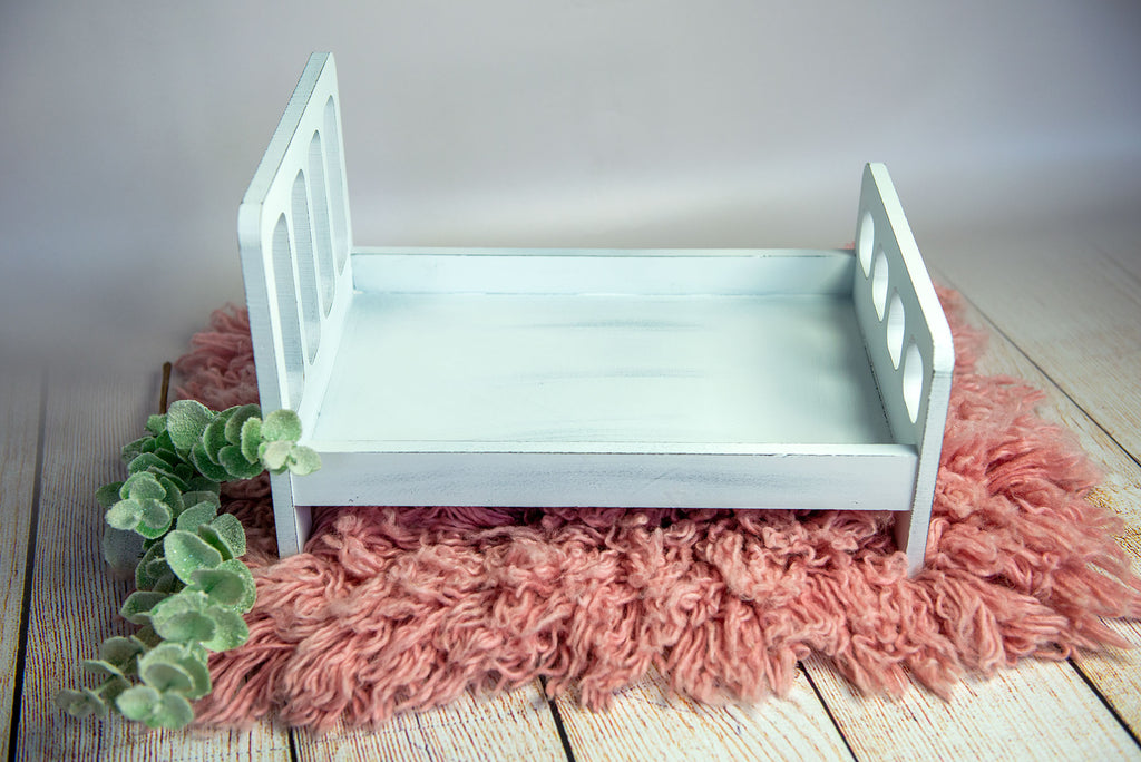 Rustic Bed - Straight Headboard with Curved Spindles - White