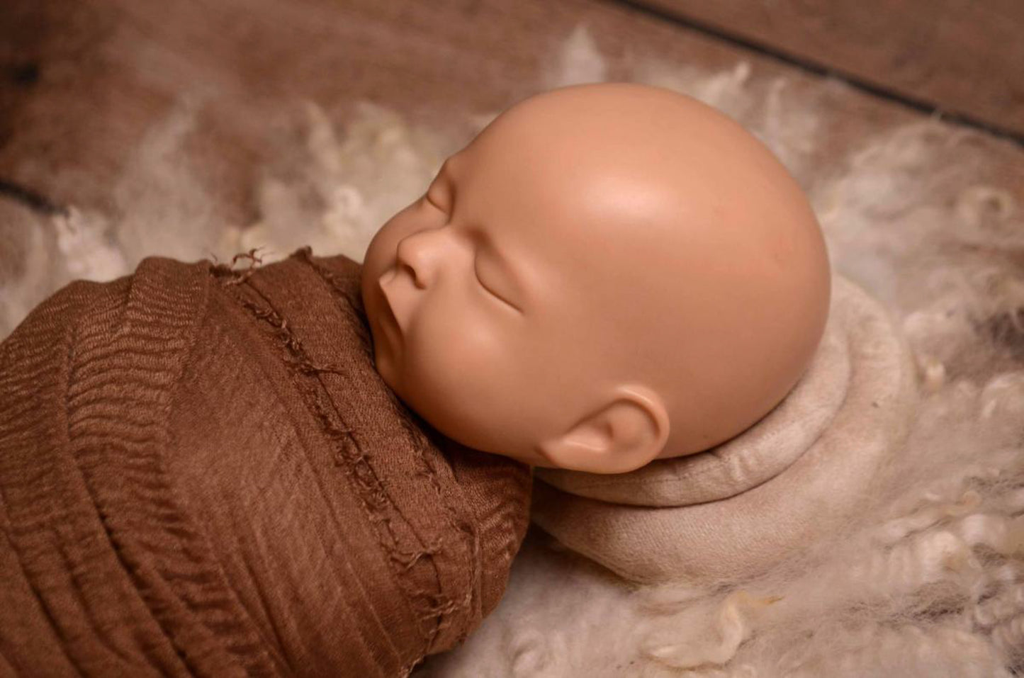 This incredible set of head support positioning pillows is one of the must-have items for every newborn photographer's studio.