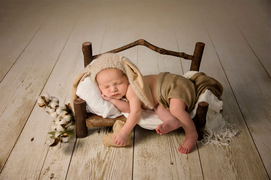 Wooden Louis XV Chair - White Newborn Photography Prop – Newborn Studio  Props