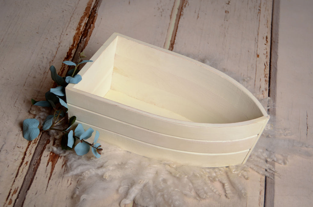 Rustic Boat - Off White