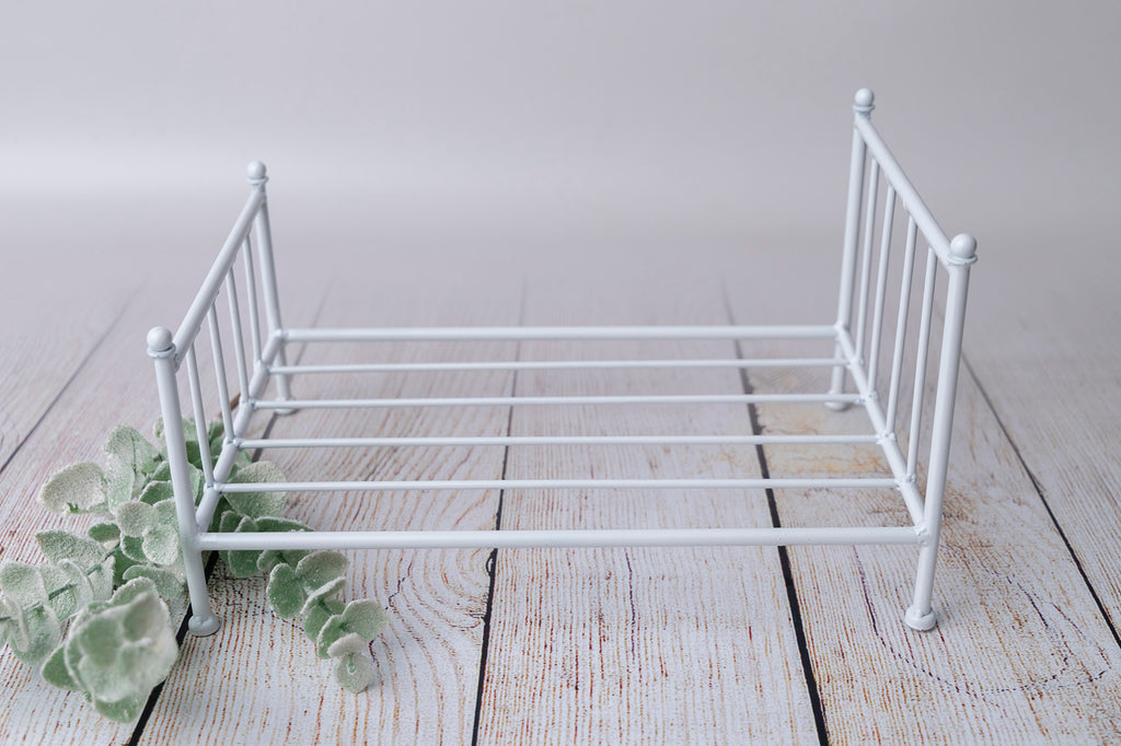 Vintage Bed - White - Model 6