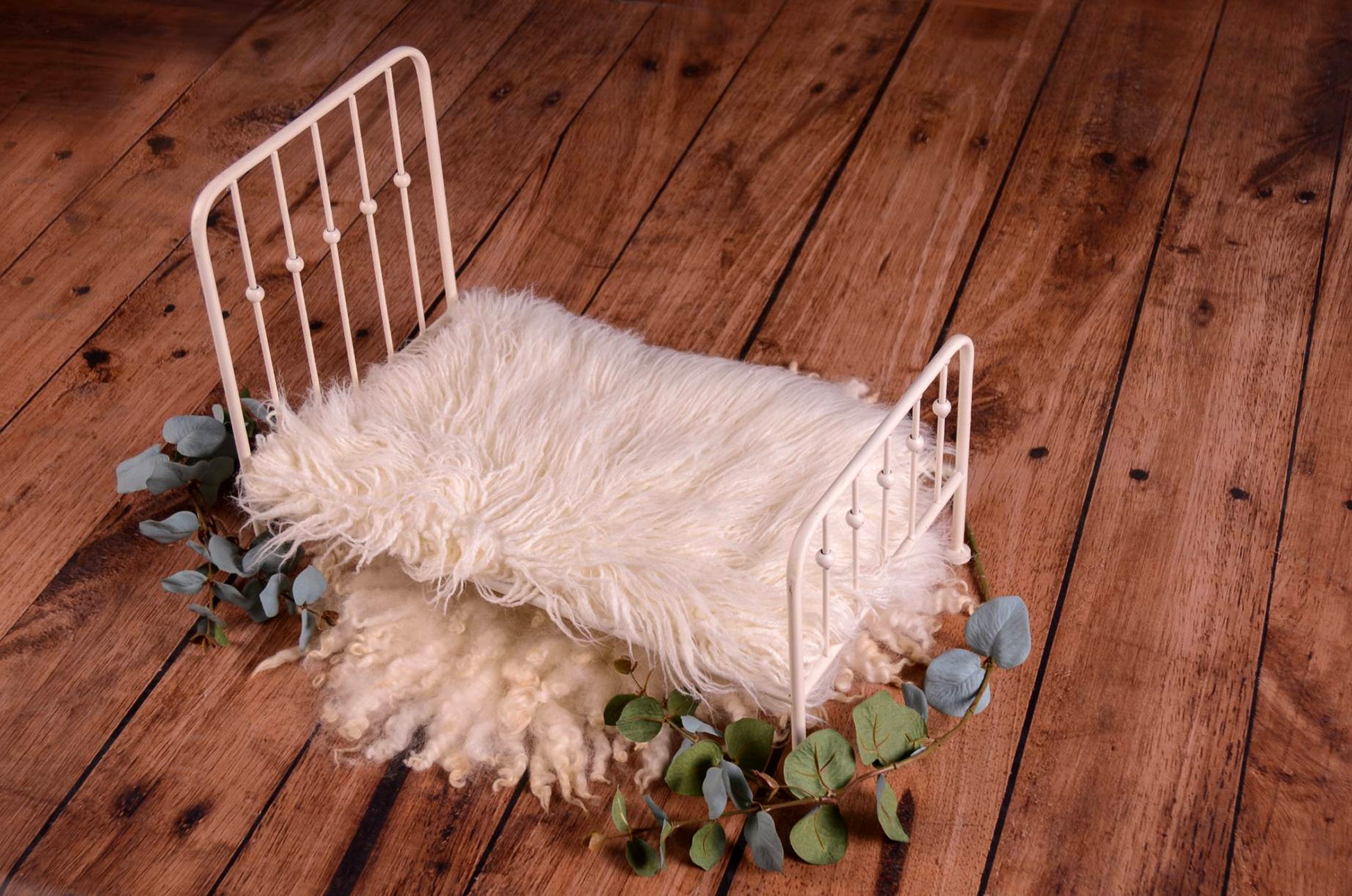 Vintage Bed - White Model 2-Newborn Photography Props