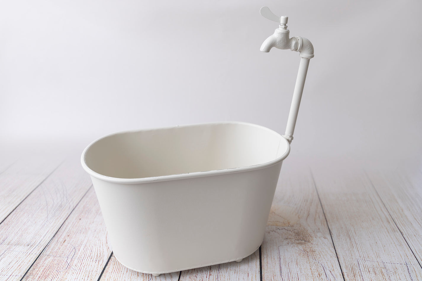 Vintage Bathtub Prop for newborn and photography. Includes faucet. Newborn Studio Props