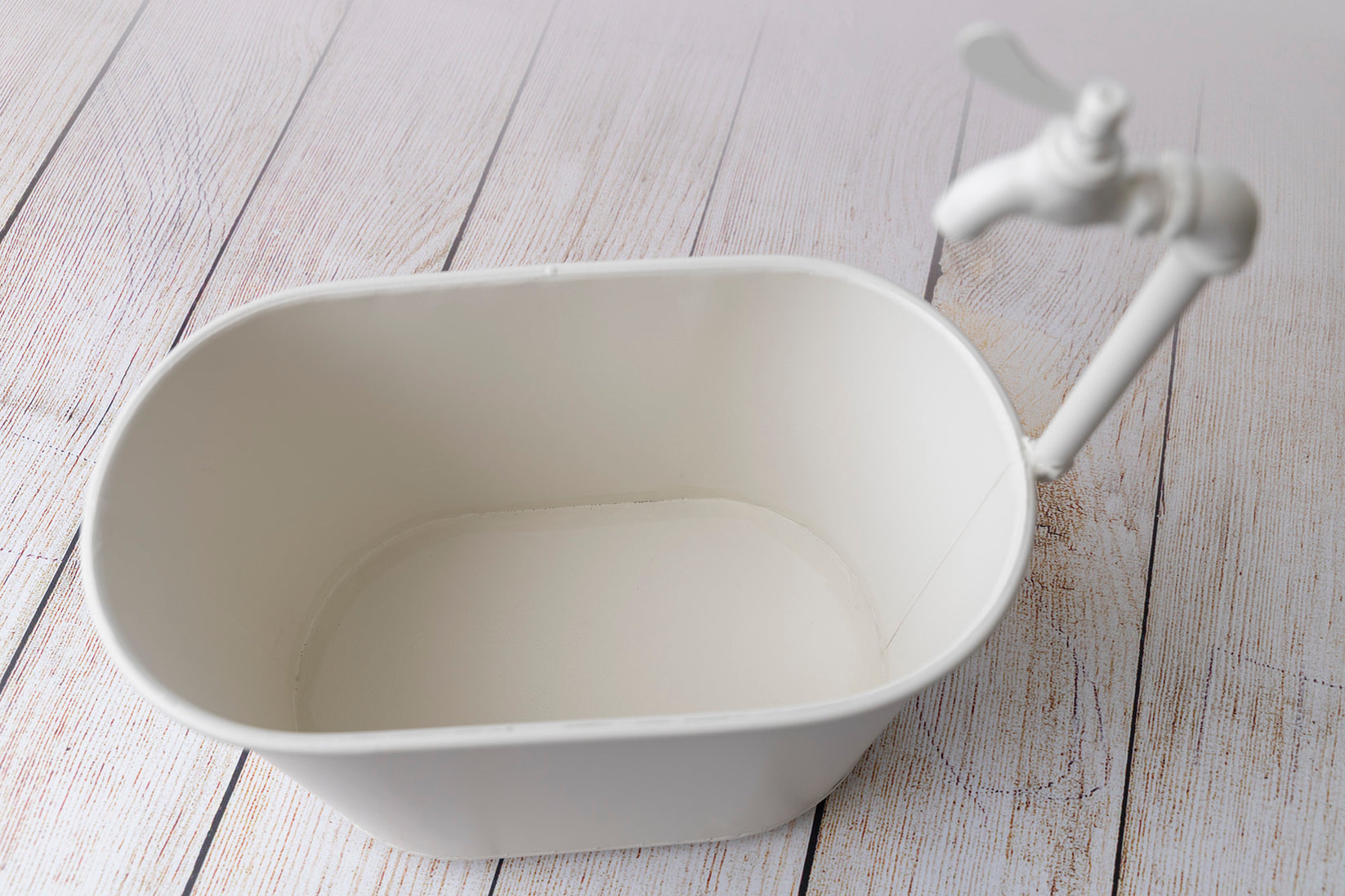 Vintage Bathtub Prop for newborn and photography. Includes faucet. Newborn Studio Props